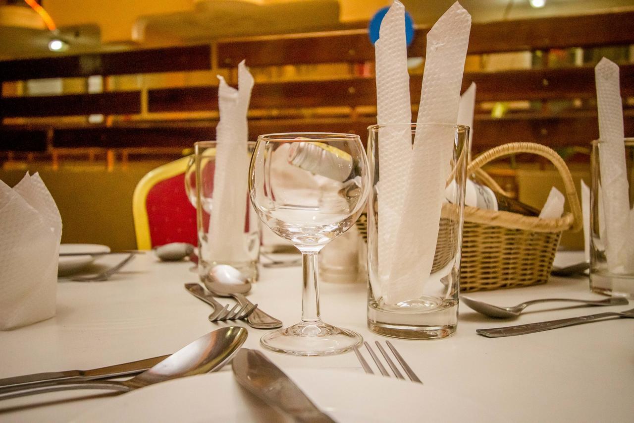 Eland Safari Hotel Nyeri Ngoại thất bức ảnh