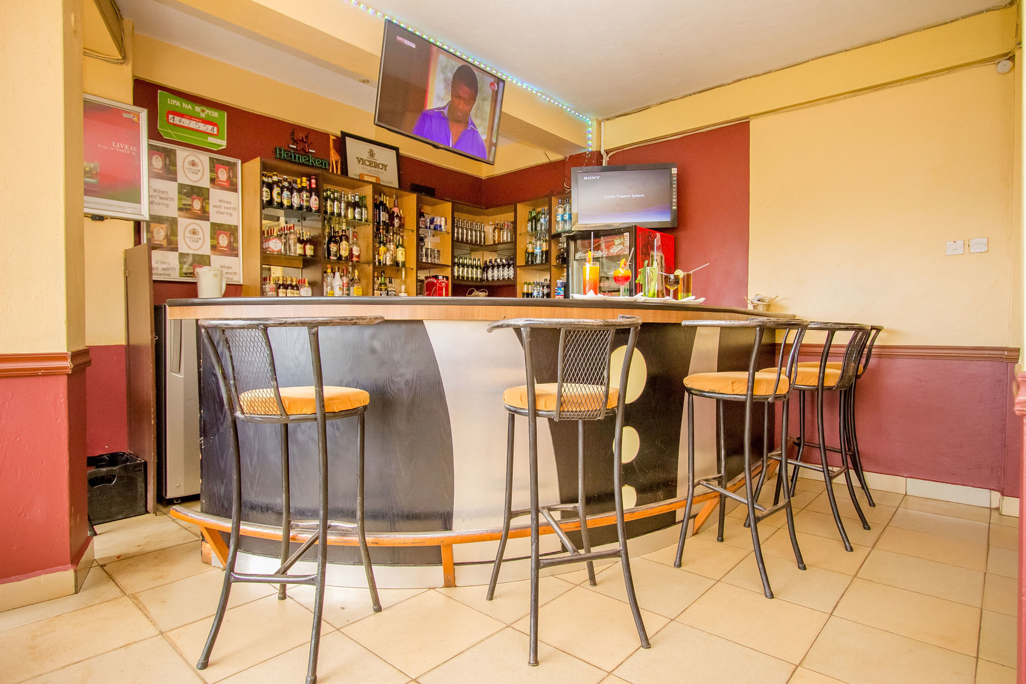 Eland Safari Hotel Nyeri Ngoại thất bức ảnh